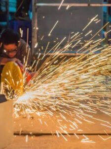 Melhorobra apresenta as melhores maquinas e ferramentas para construção e reforma, montando sua serralheria foto comworkshop-1655275_1280 (2)